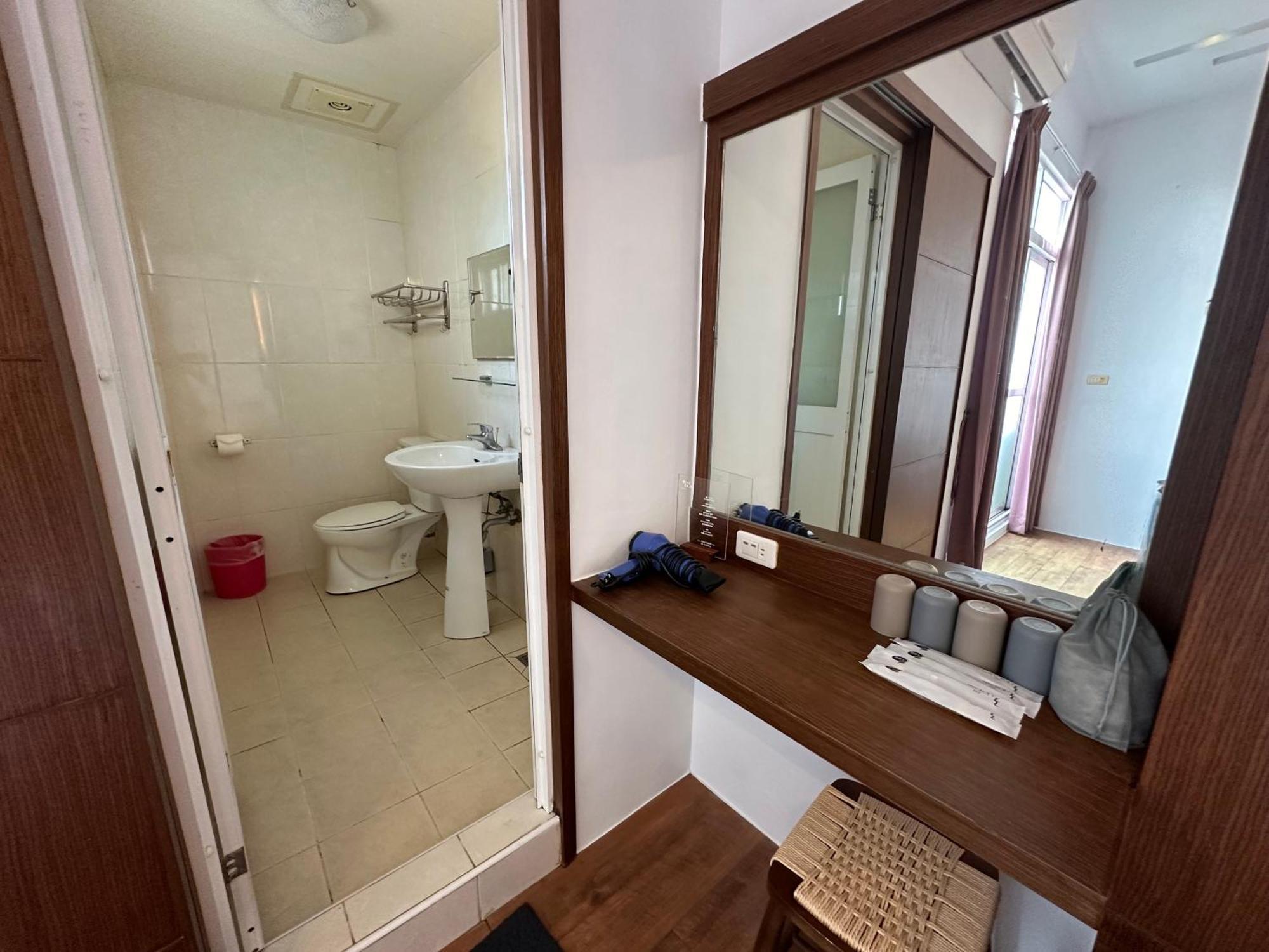 Snore Inn Hengchun Exterior photo